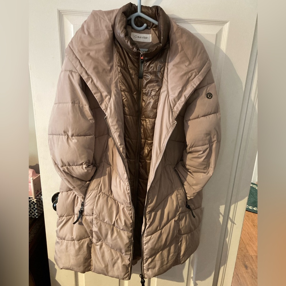 Calvin Klein Women's Beige Puffer Jacket